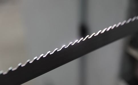 安庆双金属带锯条产生切削噪音的原因具体有哪些？